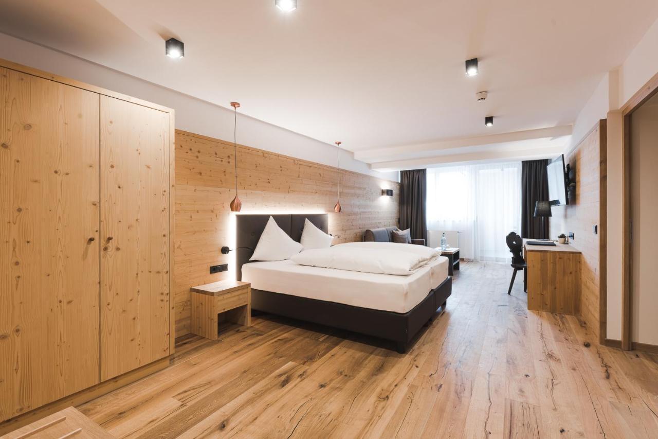 Hotel Zum Mohren Резія Екстер'єр фото