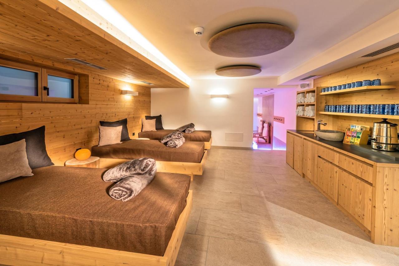 Hotel Zum Mohren Резія Екстер'єр фото