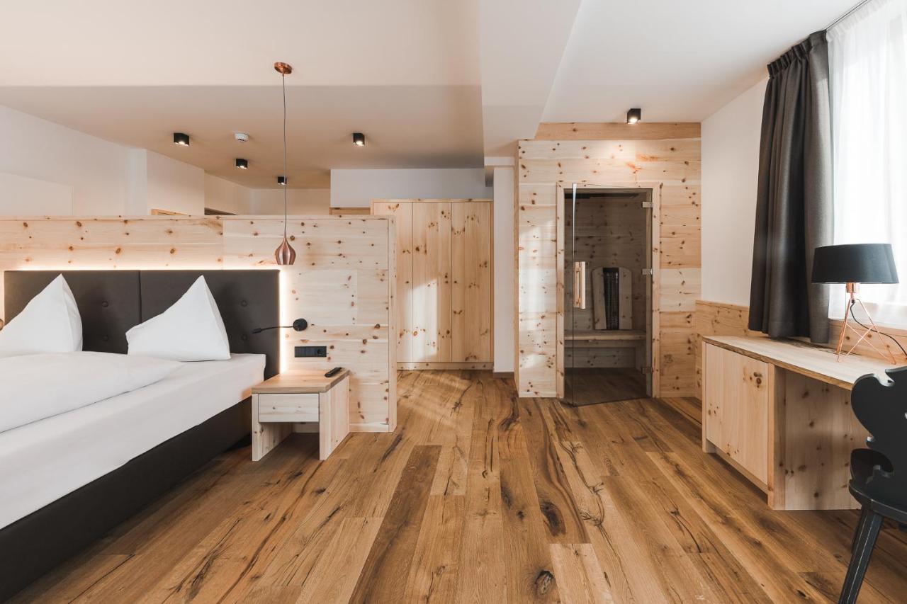 Hotel Zum Mohren Резія Екстер'єр фото