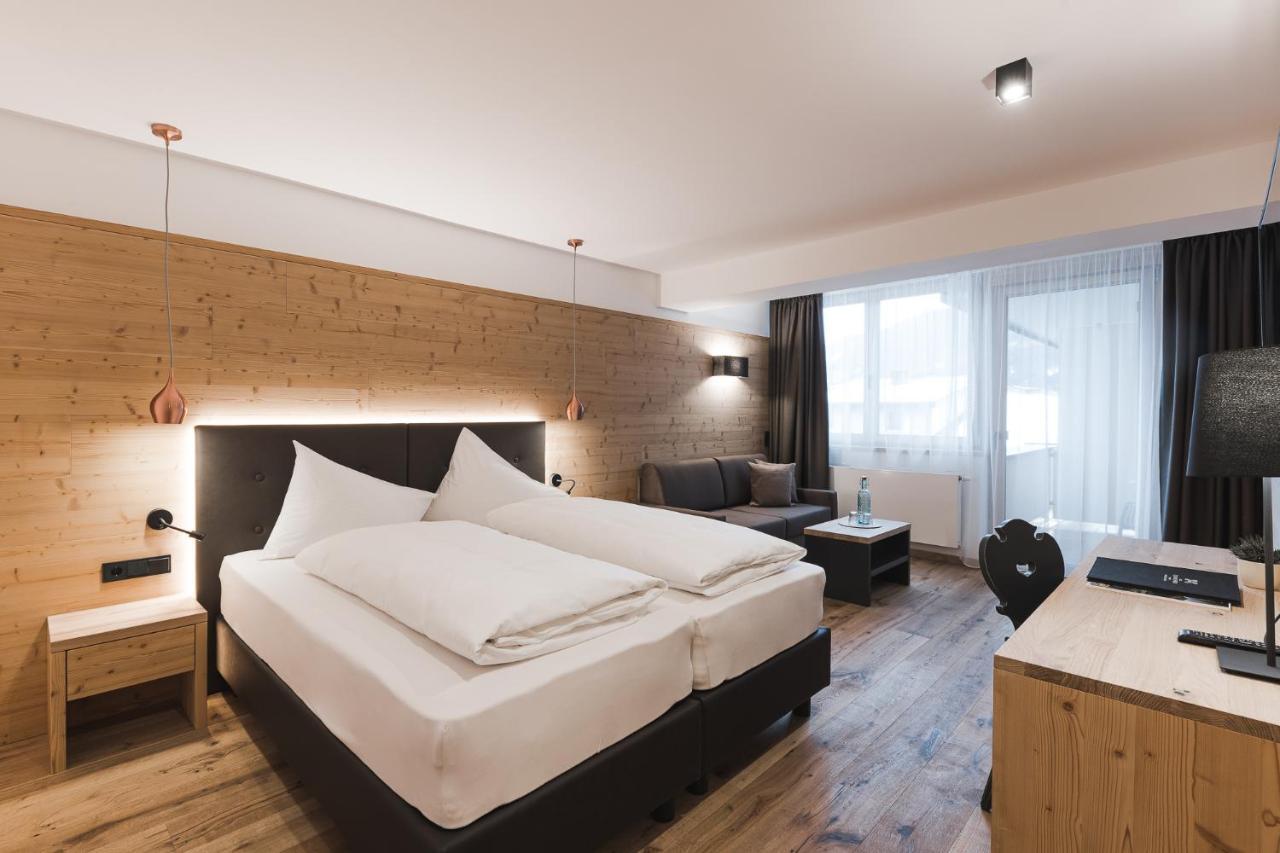 Hotel Zum Mohren Резія Екстер'єр фото