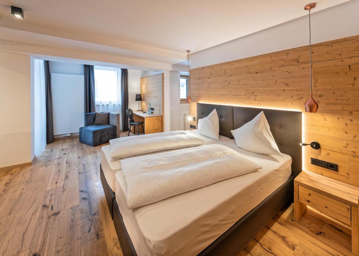 Hotel Zum Mohren Резія Екстер'єр фото
