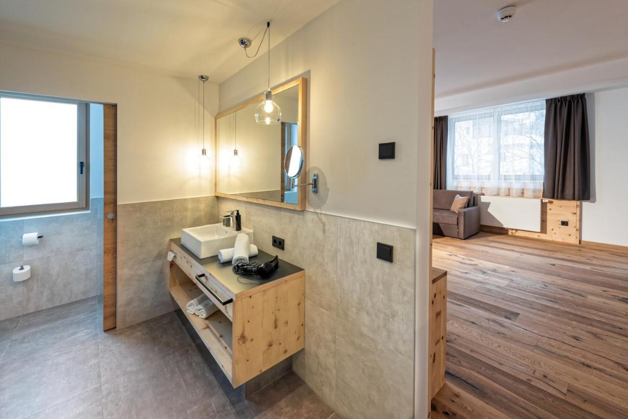 Hotel Zum Mohren Резія Екстер'єр фото