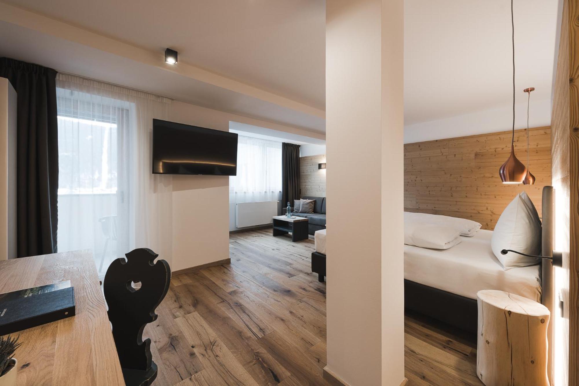 Hotel Zum Mohren Резія Екстер'єр фото
